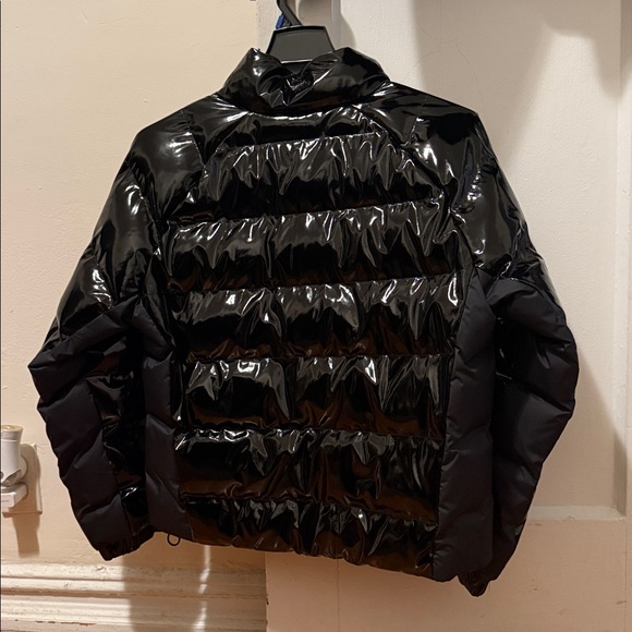 Nike Shiny Black Puffer Jacket - Picture 2 of 6